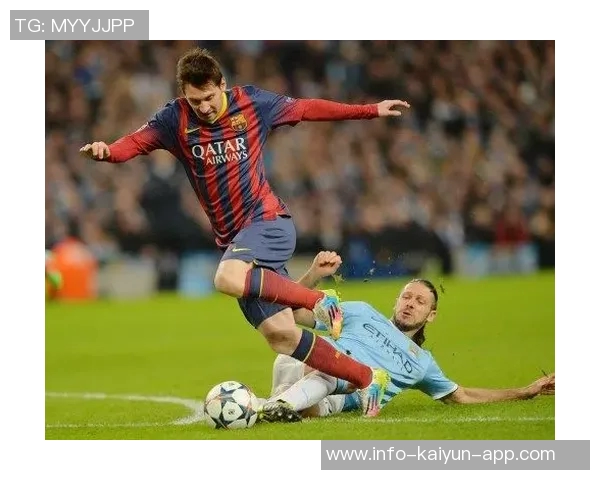 全北助教疑似做拉眼角动作引发争议裁判协会指控种族歧视 全北助教疑似做拉眼角动作引发争议裁判协会指控种族歧视