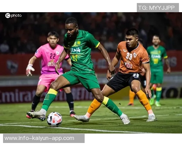 瀚森上半场遇挑战下半场展现冷静自信的适应之路 瀚森上半场遇挑战下半场展现冷静自信的适应之路